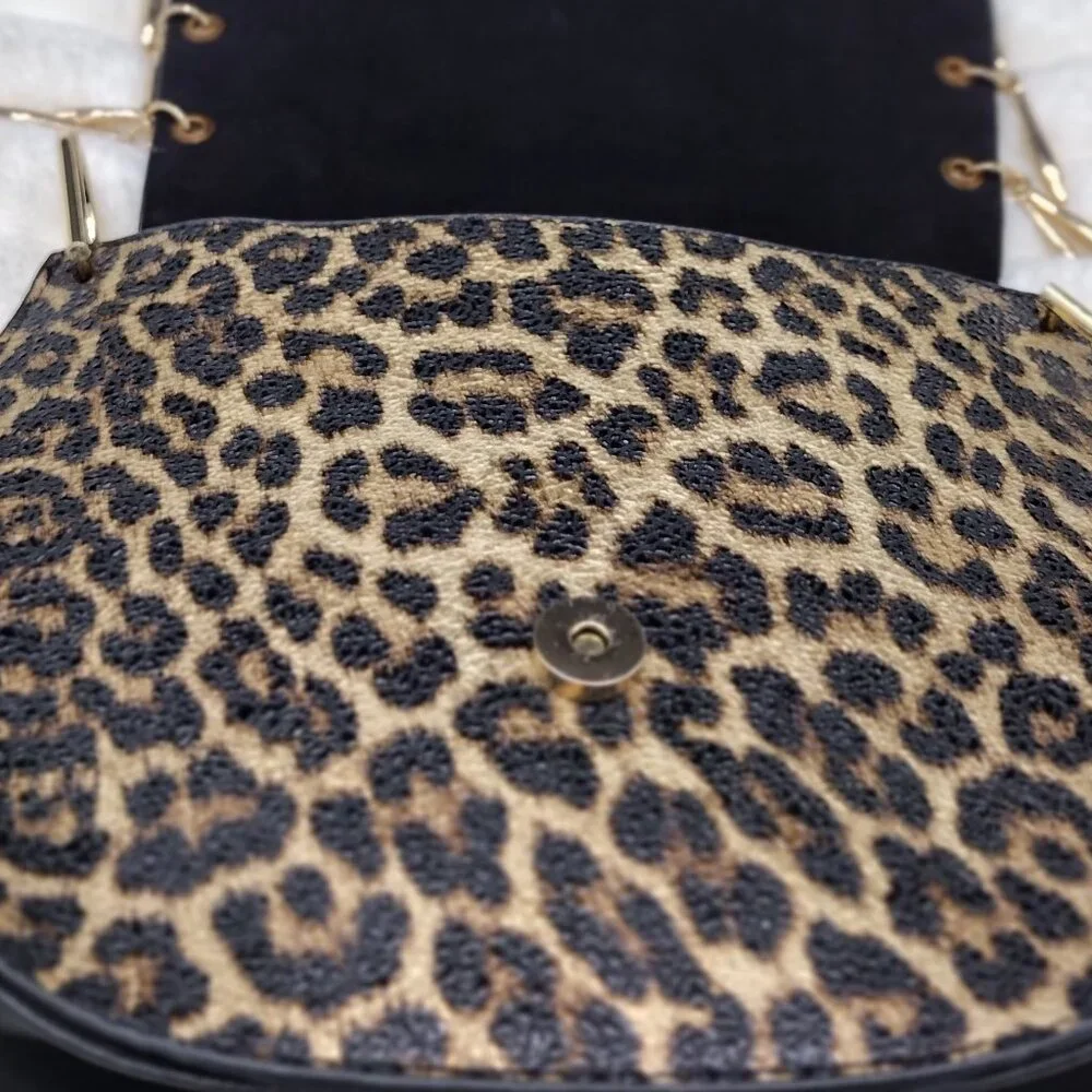 Leopard Print Flap Bag with Gold Dangle Accents – Unbranded - Picture 9 of 10